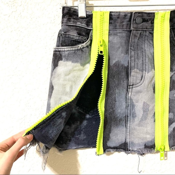 Carmar Acid Wash Denim Mini Skirt - Picture 5 of 14